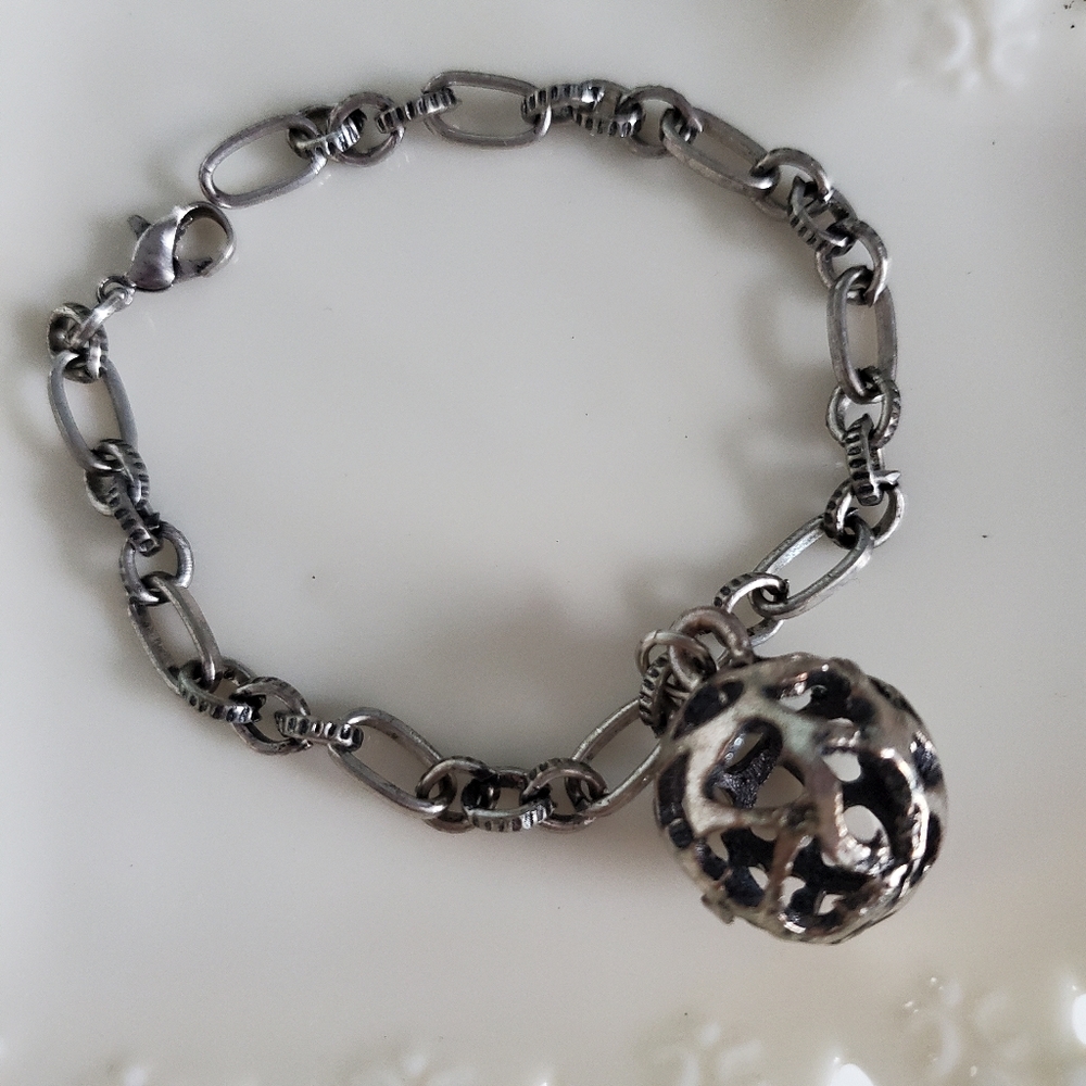 HAND-CRAFTED BRACELET - Picture 3 of 4